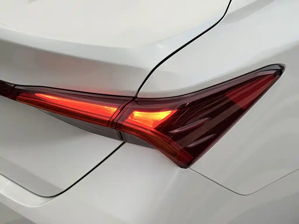 Toyota Avalon — миниатюра 17