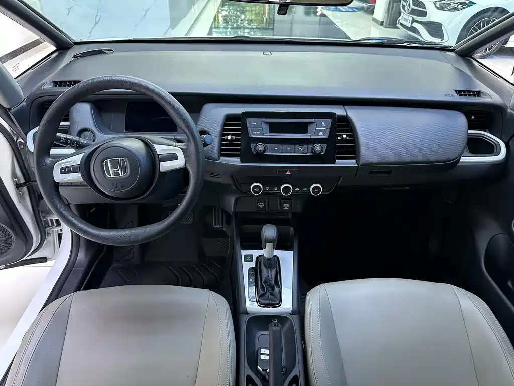 Honda Fit — миниатюра 6