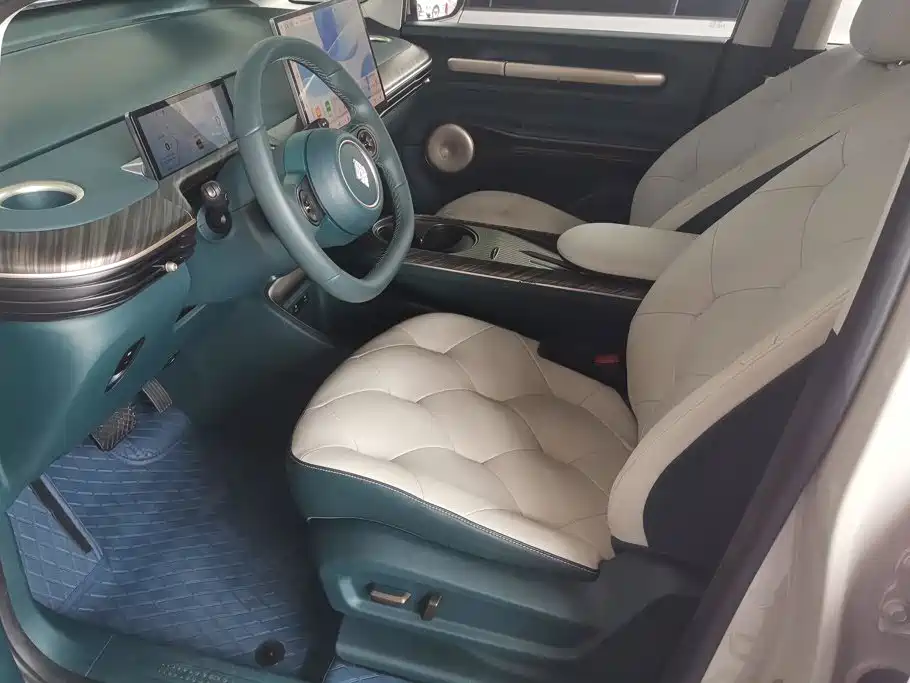 Baojun Yunduo — миниатюра 8