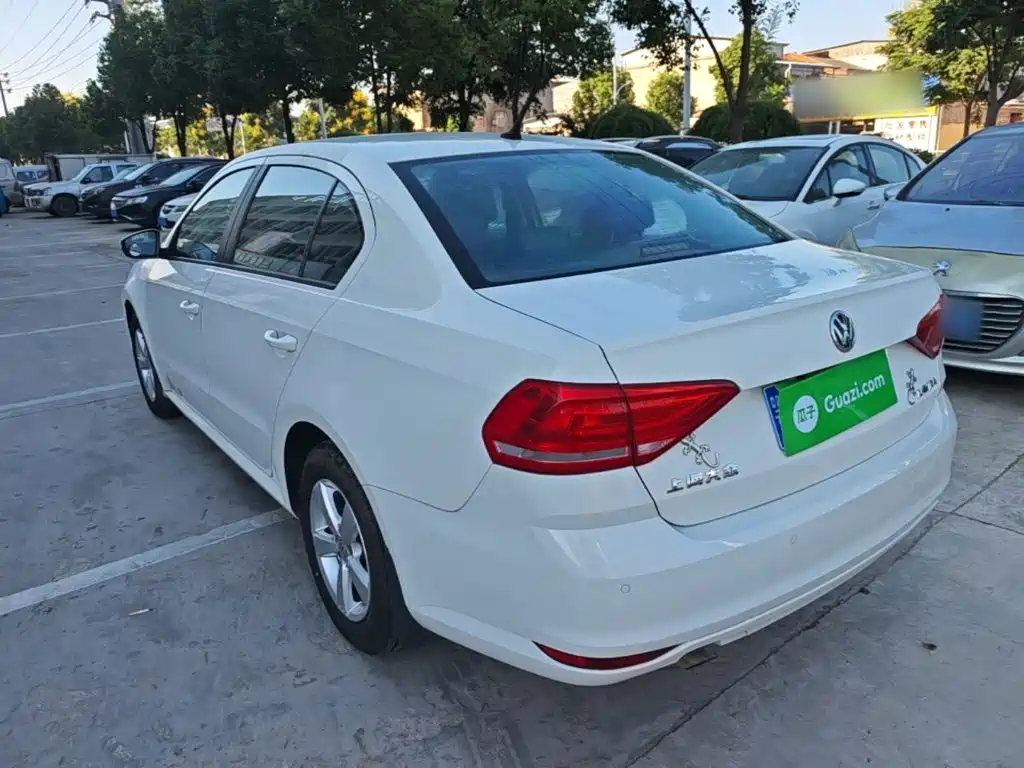 Volkswagen Lavida — миниатюра 5
