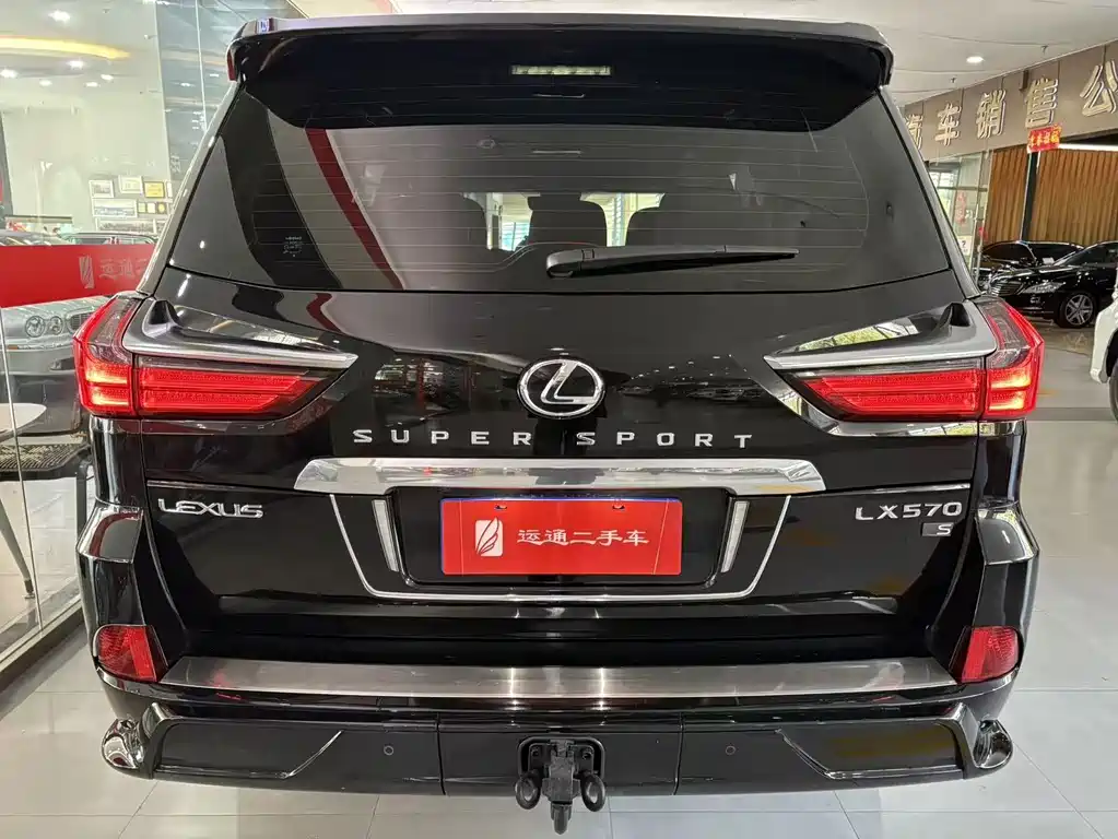 LEXUS LX