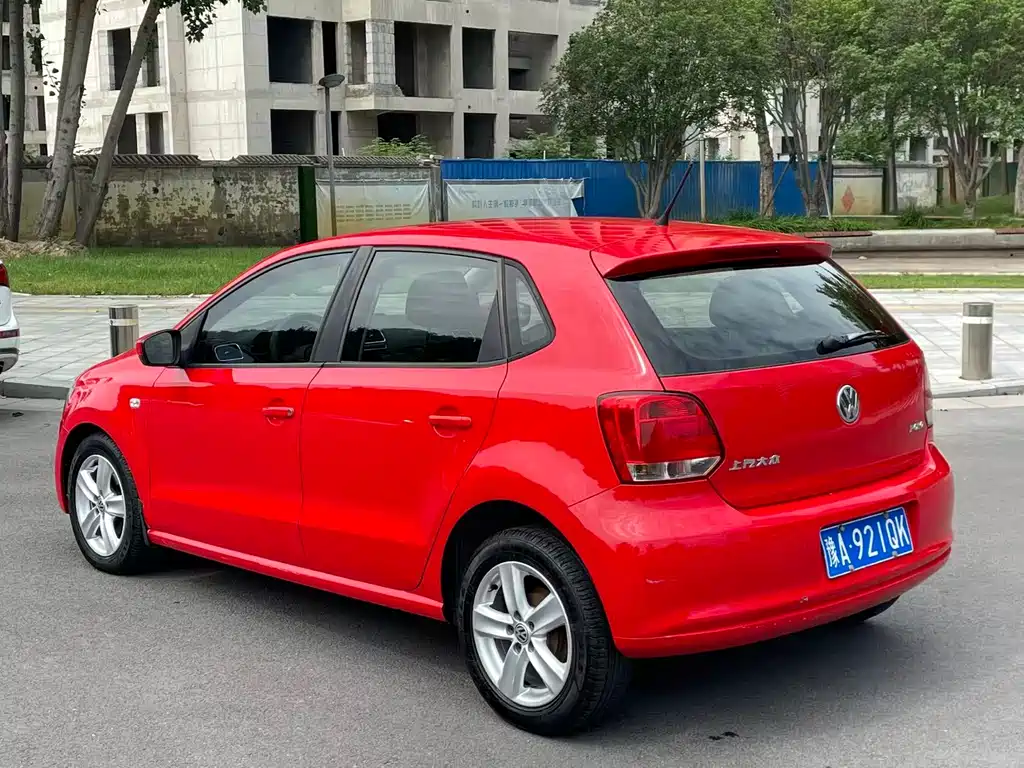 Volkswagen Polo 2011 1.4L AT