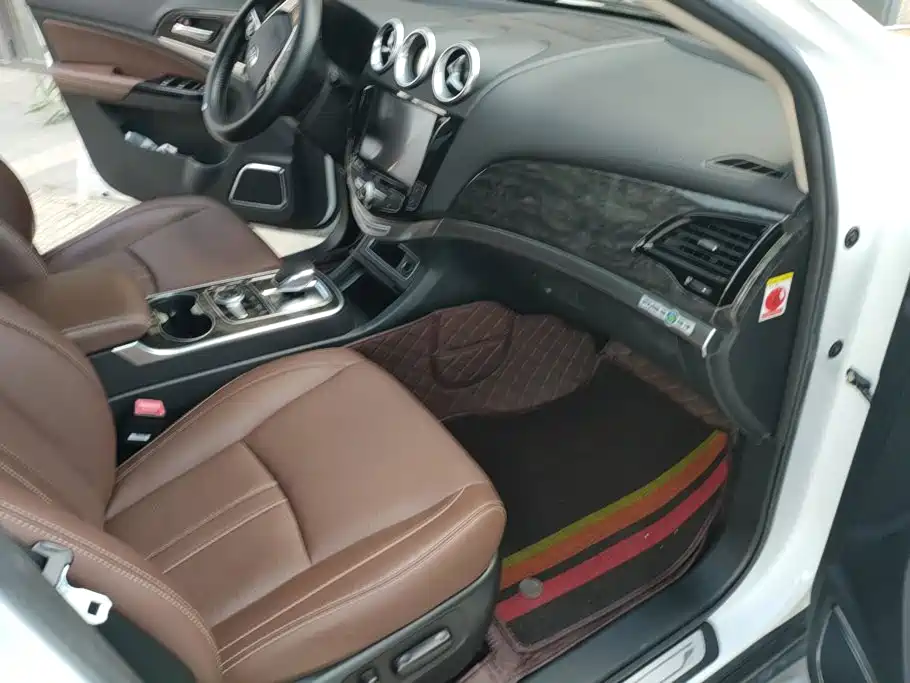 BYD Tang New Energy — миниатюра 8