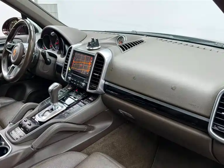 Porsche Cayenne 2016 Cayenne Platinum Edition 3.0T