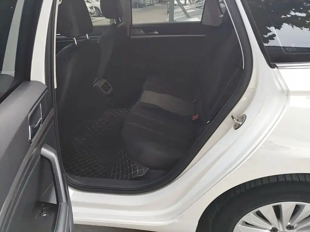 Volkswagen Lavida — миниатюра 17