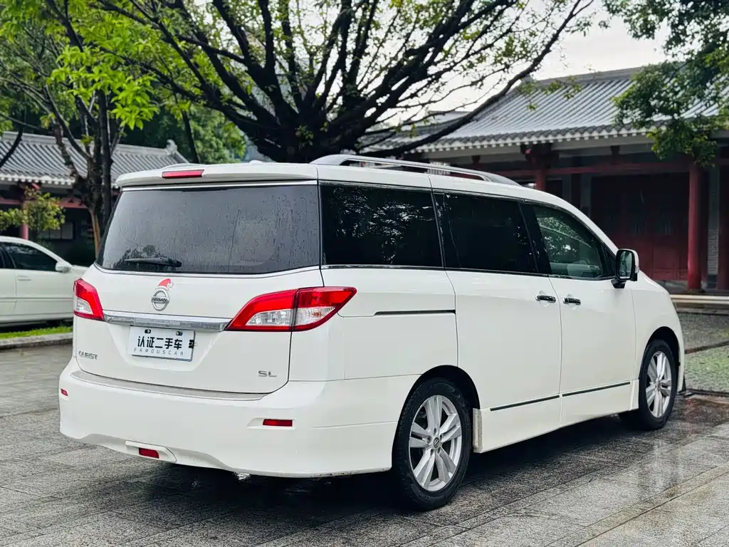 Nissan Quest — миниатюра 4
