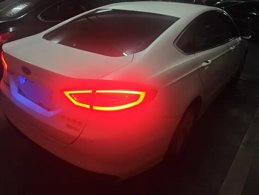 Ford Mondeo — миниатюра 3