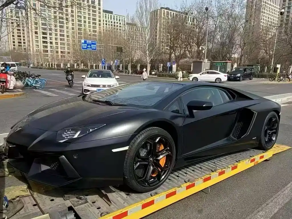 Lamborghini Aventador 2011 LP 700-4