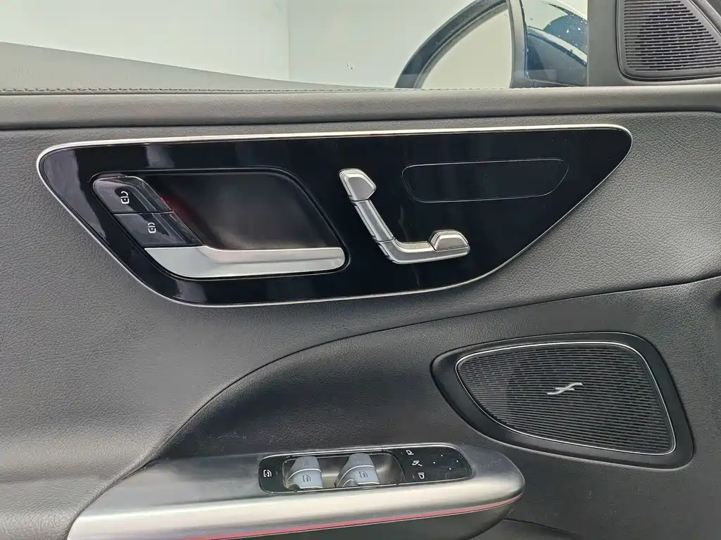 Mercedes-Benz C-Class New Energy — миниатюра 17