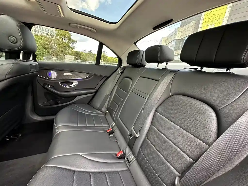 Mercedes-Benz C-Class — миниатюра 18