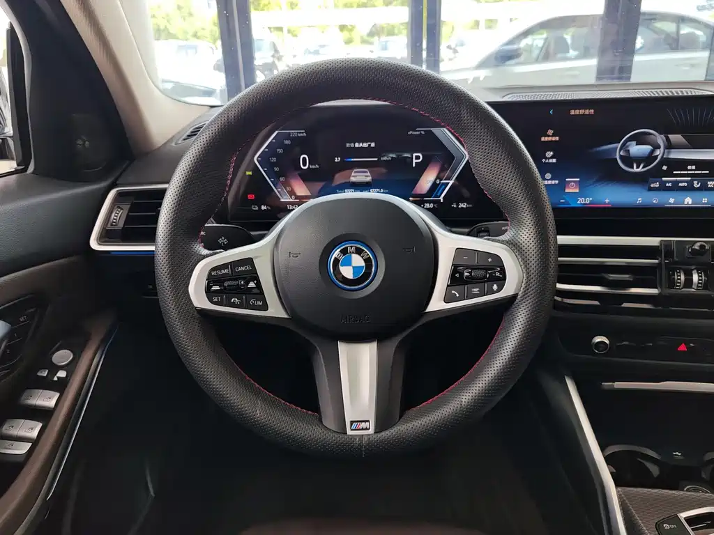 BMW i3 — миниатюра 11