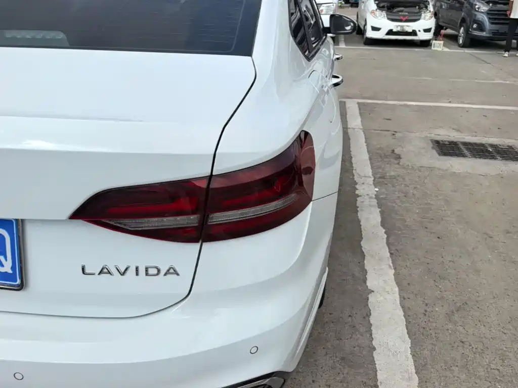 Volkswagen Lavida — миниатюра 8