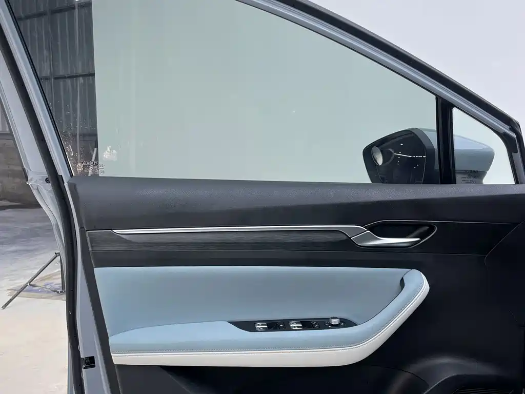 Geely Emgrand S — миниатюра 16
