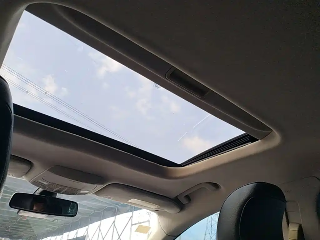 Ford Mondeo — миниатюра 18