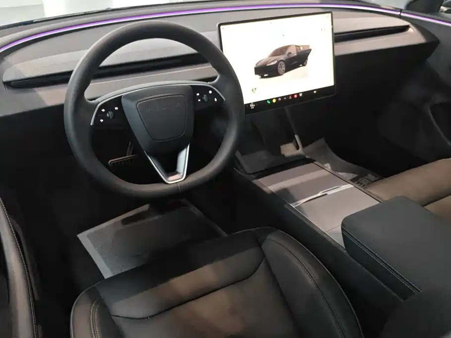 Tesla Model 3 — миниатюра 12