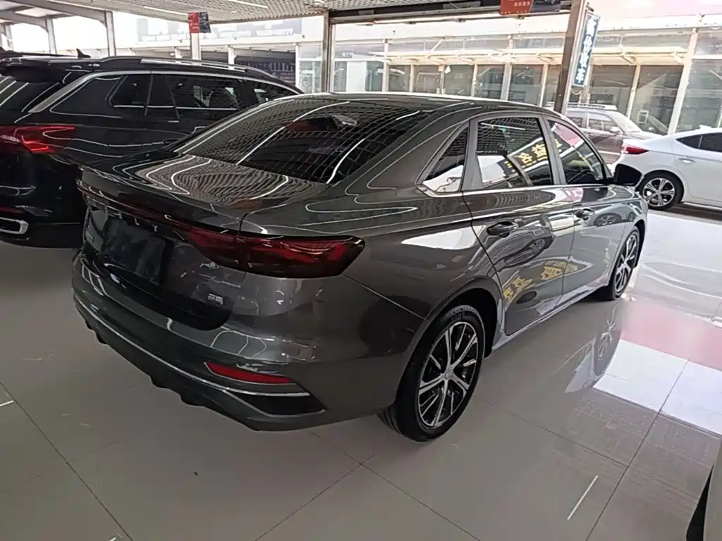 Geely Emgrand — миниатюра 7