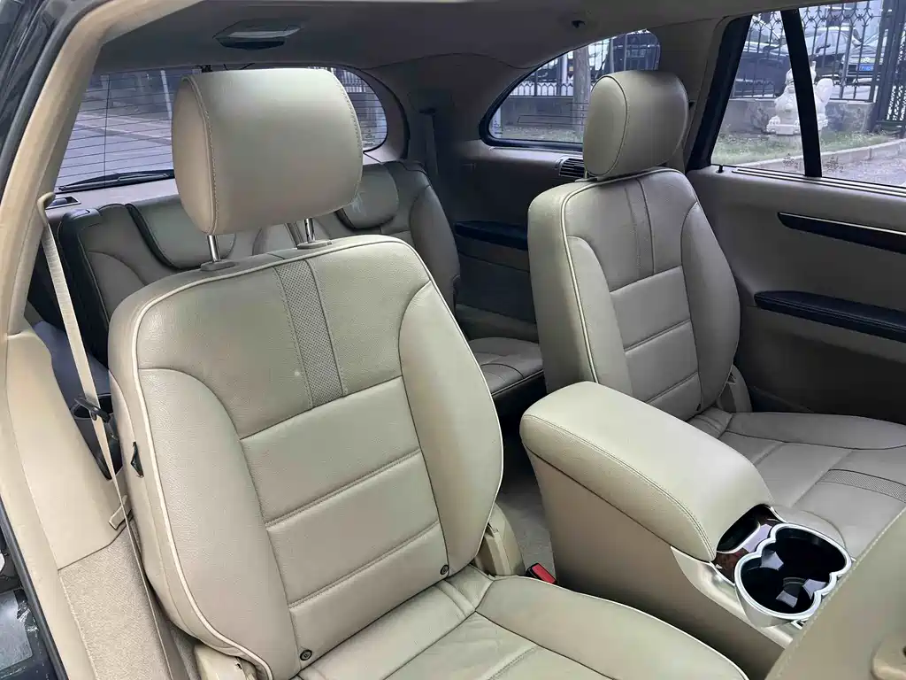 Mercedes-Benz R 2011 R 350 L 4MATIC
