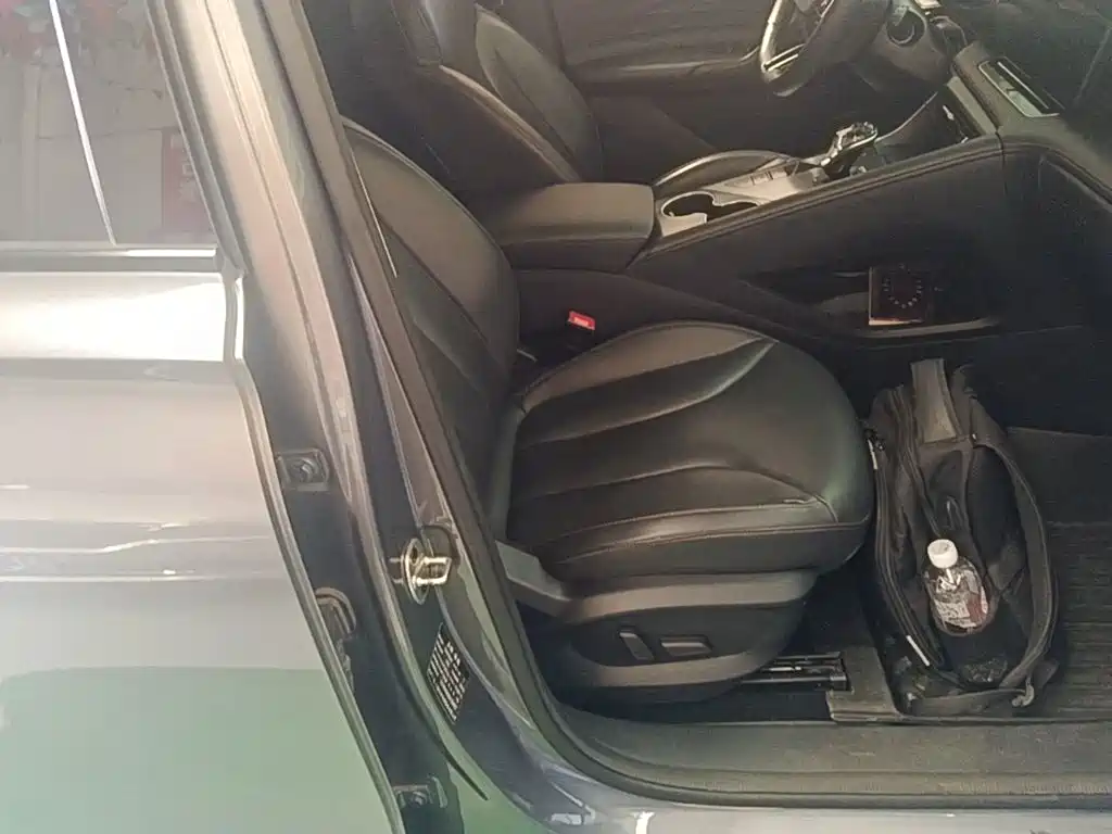 Roewe RX5 — миниатюра 25