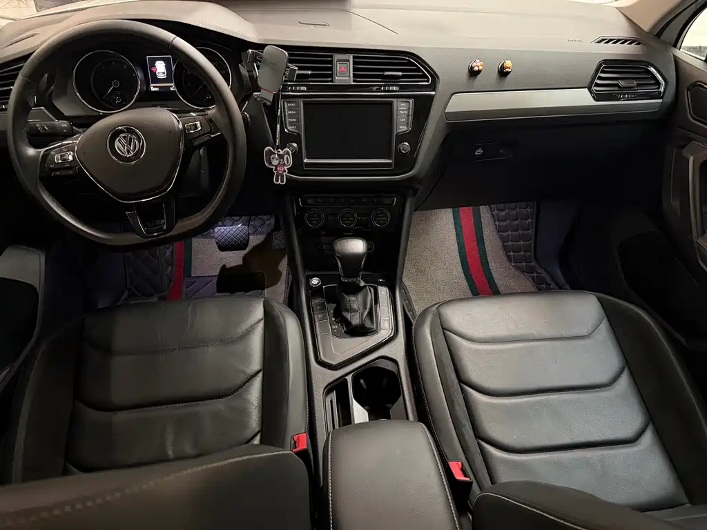Volkswagen Tiguan L — миниатюра 11