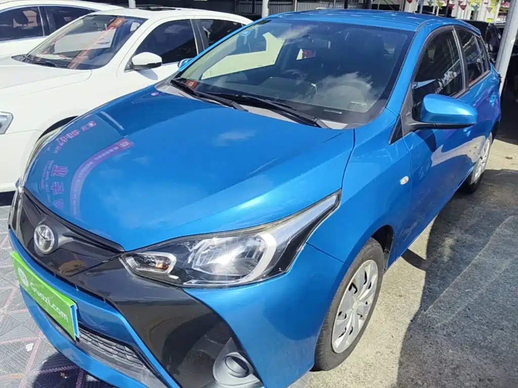 Toyota Yaris L — миниатюра 2
