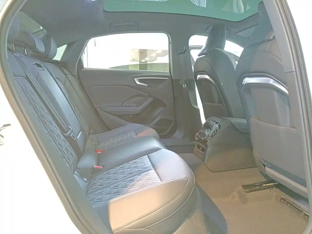Audi A5L 2026 2.0T Sport Plus