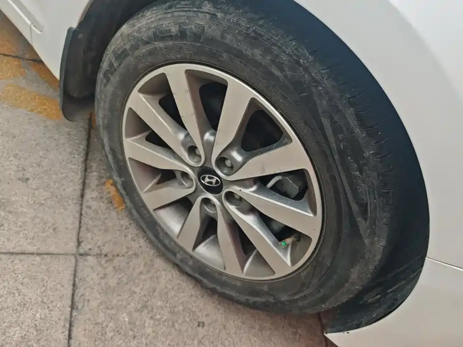 Hyundai Mistra — миниатюра 6