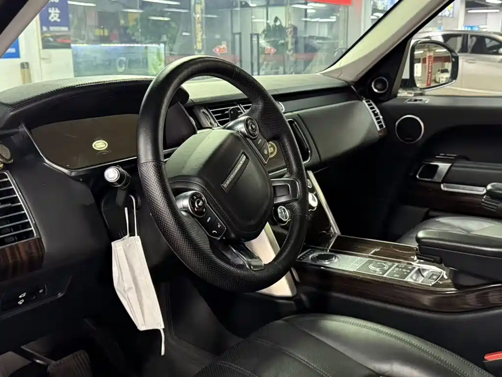 Land Rover Range Rover — миниатюра 9