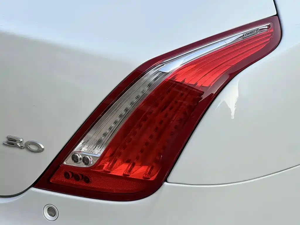 Jaguar XJ — миниатюра 12