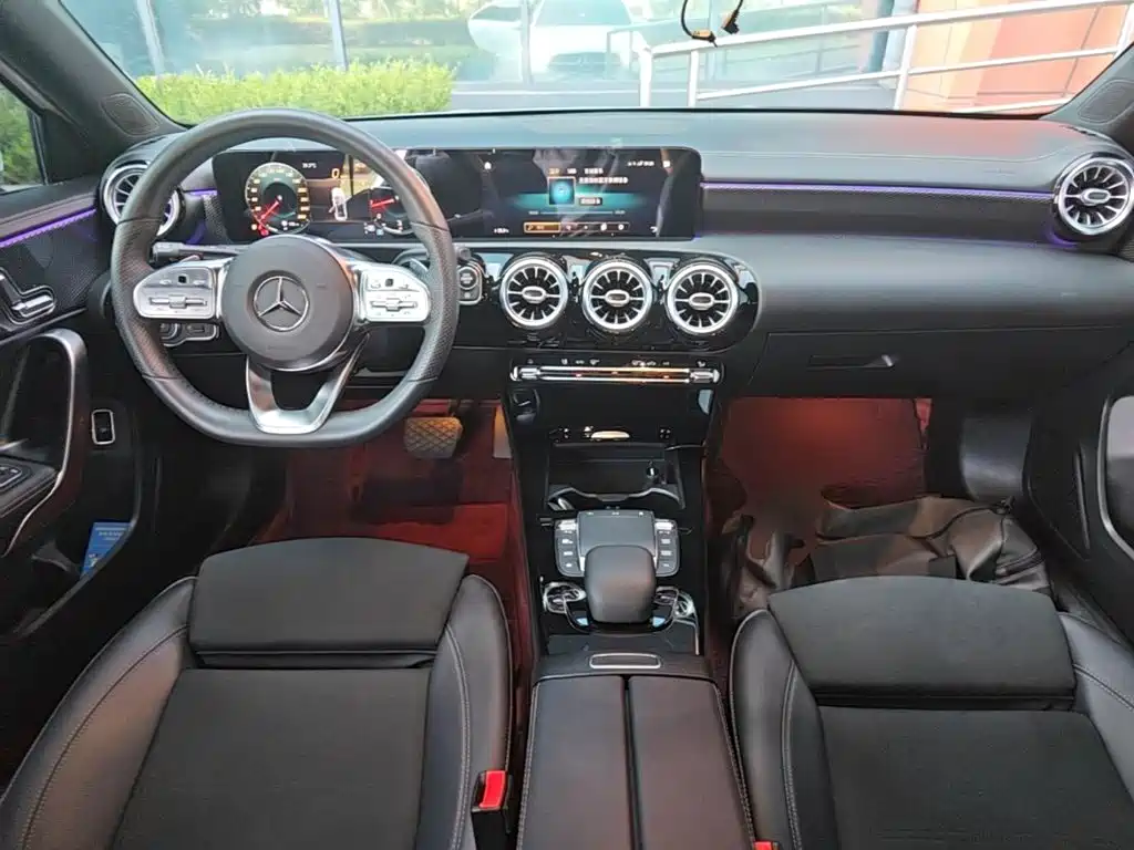 Mercedes-Benz A-Class — миниатюра 10