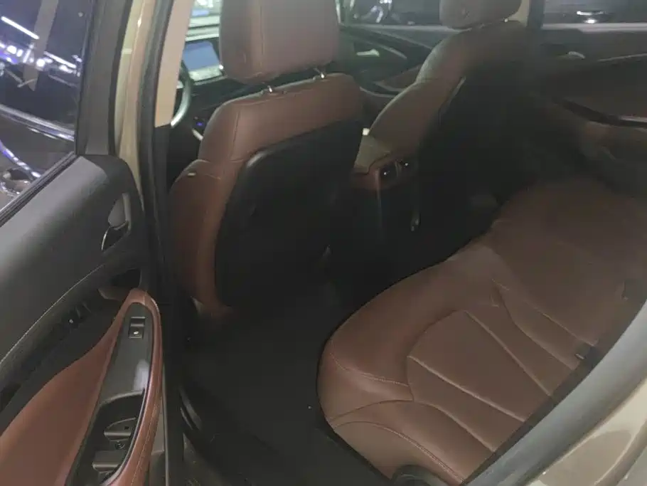 Buick Envision Plus — миниатюра 11