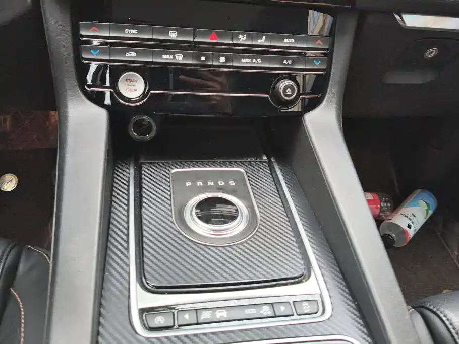 Jaguar F-PACE — миниатюра 16
