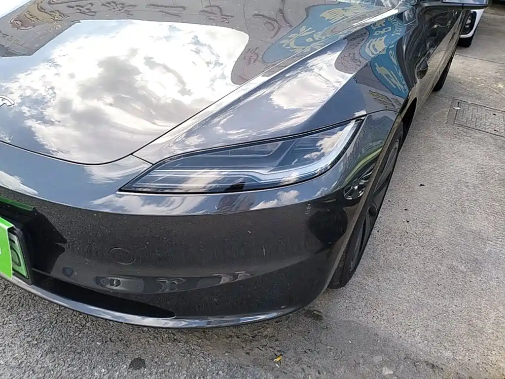 Tesla Model 3 — миниатюра 24