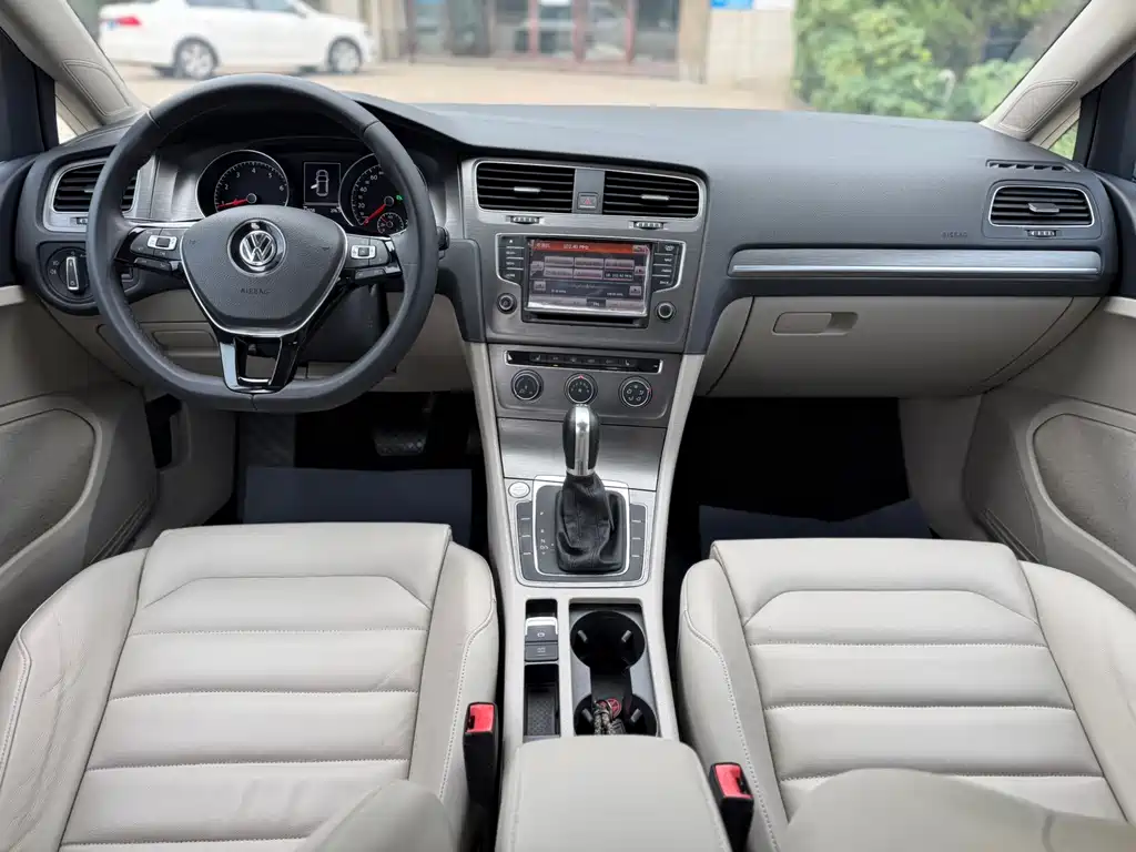 Volkswagen Golf — миниатюра 9