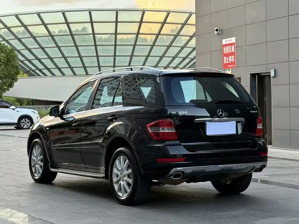 Mercedes-Benz M-Class — миниатюра 7
