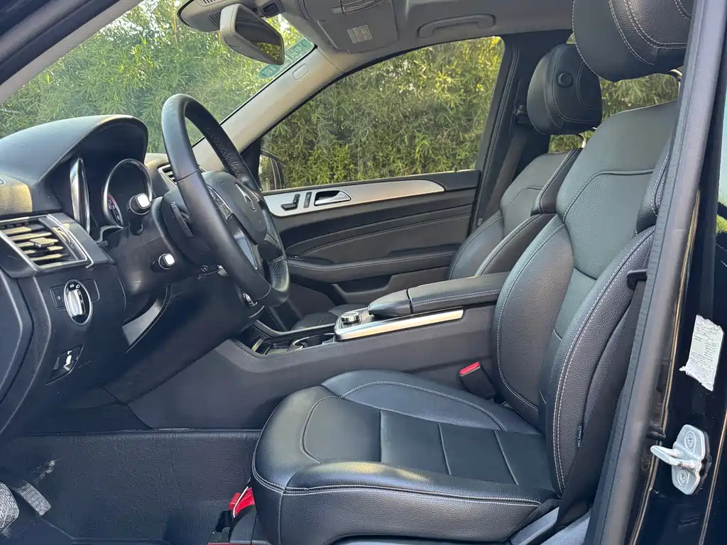 Mercedes-Benz M-Class — миниатюра 4