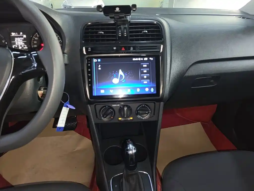 Volkswagen Polo — миниатюра 13