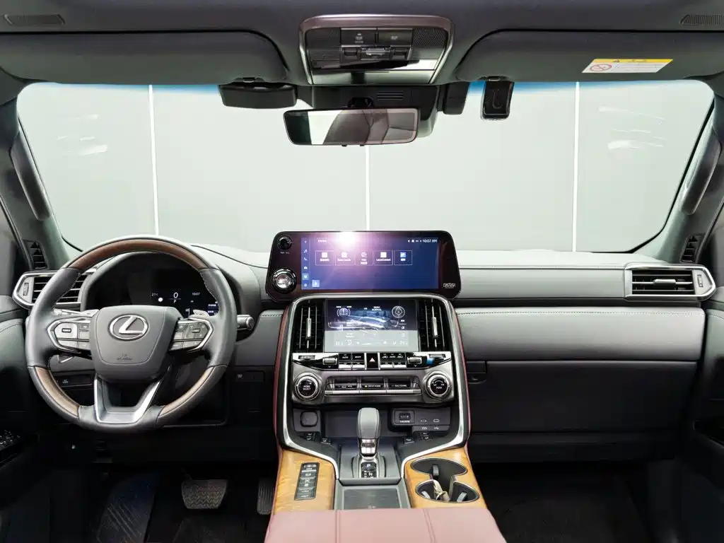 Lexus LX — миниатюра 15