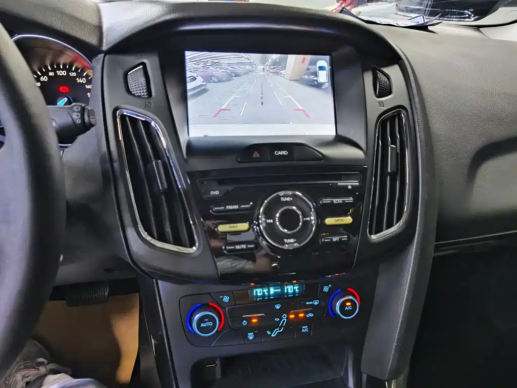 Ford Focus — миниатюра 13