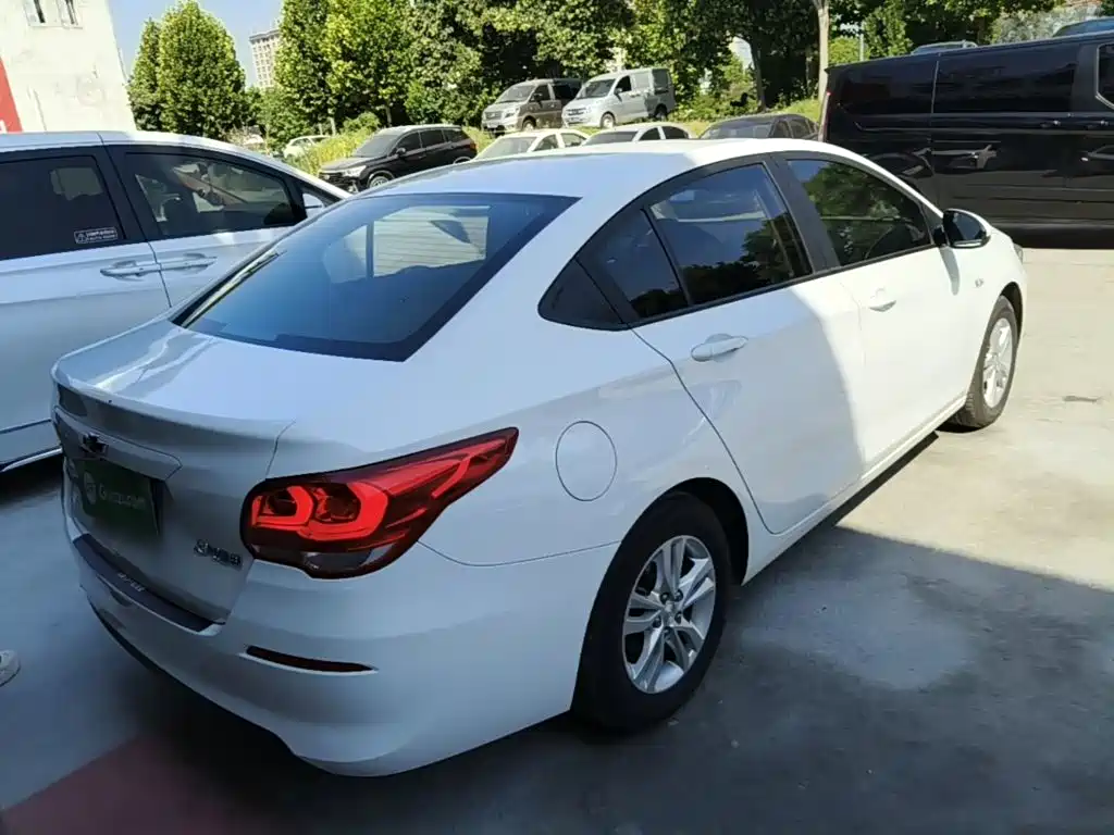 Chevrolet Cavalier — миниатюра 7