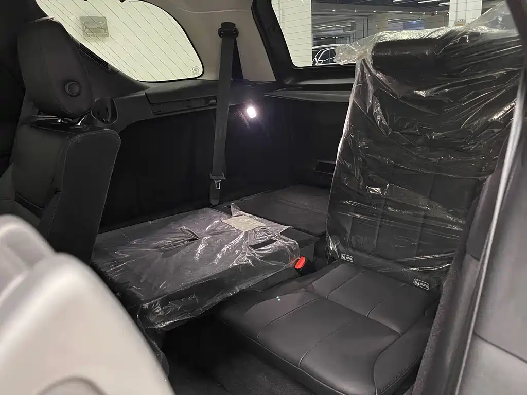 Land Rover Discovery — миниатюра 8