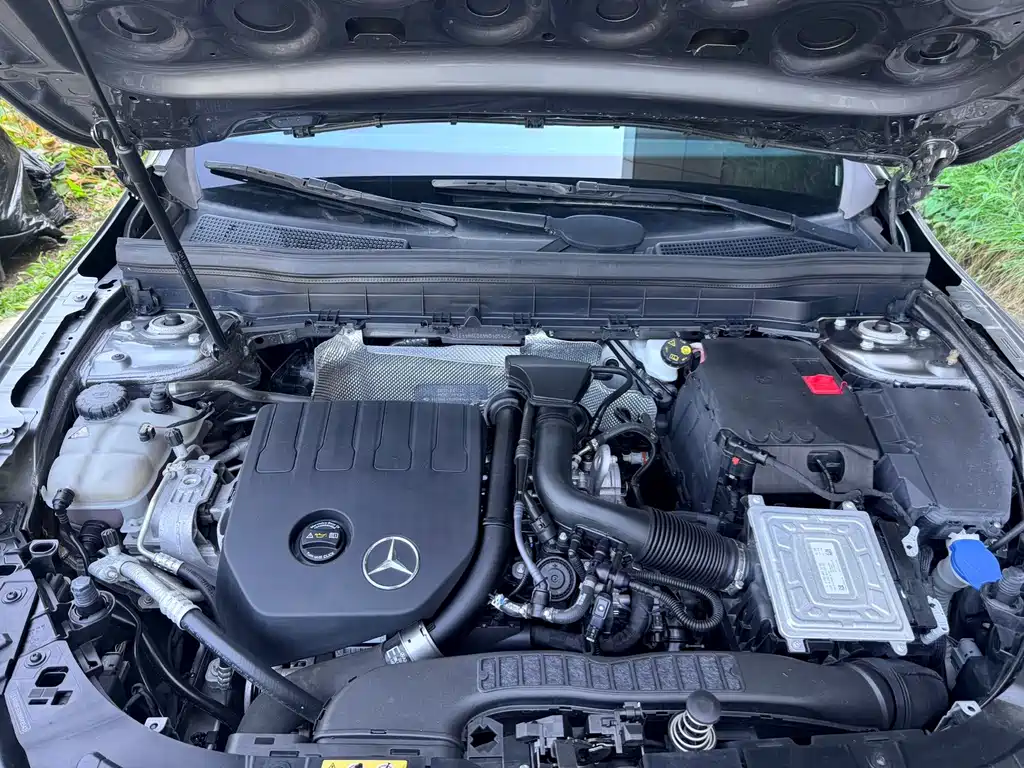 Mercedes-Benz GLB — миниатюра 21