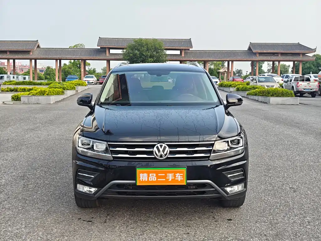 Volkswagen Tiguan L L 2019 330TSI AT Comfort VI