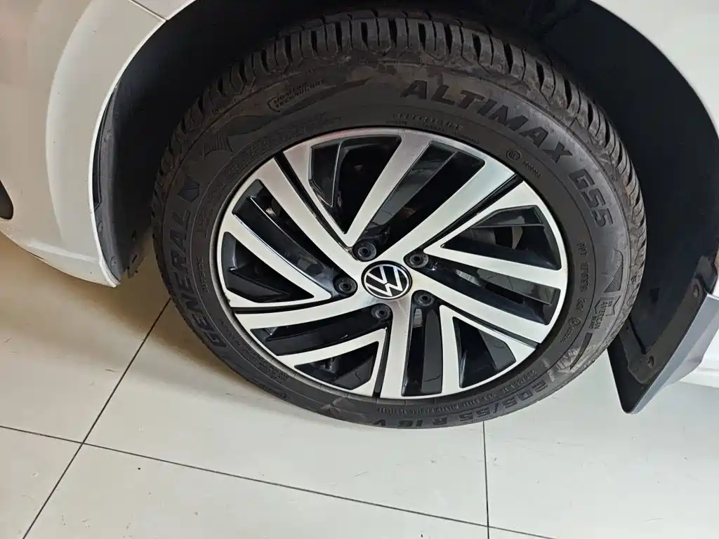 Volkswagen Lavida — миниатюра 25