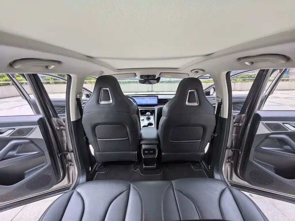 Roewe RX5 New Energy — миниатюра 14