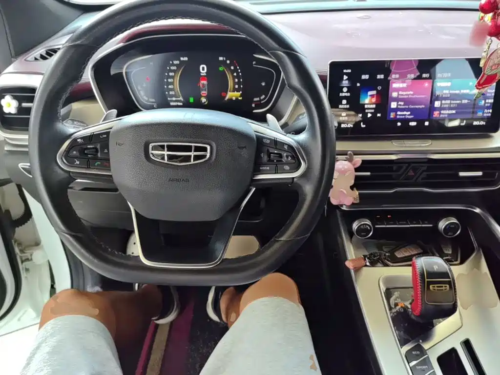 Geely Binyue — миниатюра 10