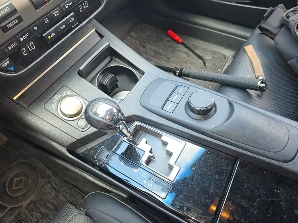 Lexus ES — миниатюра 14