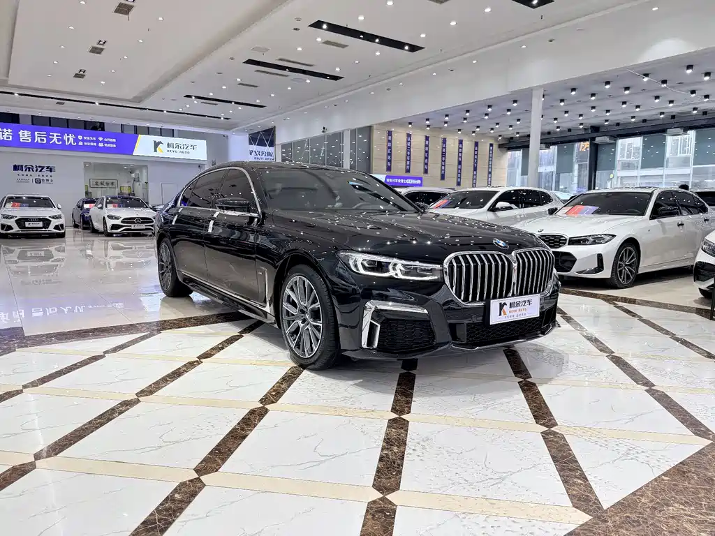BMW 7 Series — миниатюра 4