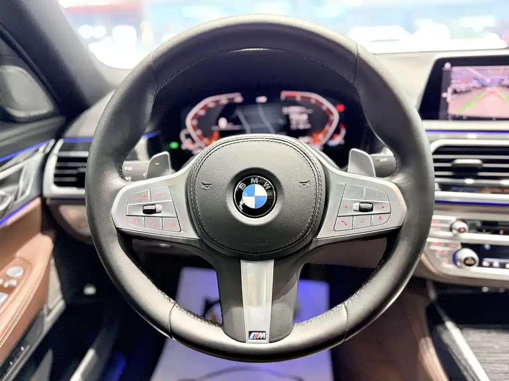 BMW 7 Series — миниатюра 16