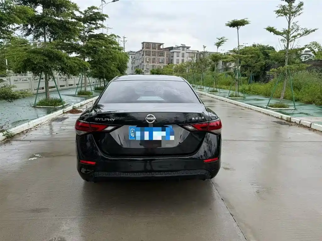 Nissan Sylphy 2021 1.6L XL CVT Enjoy