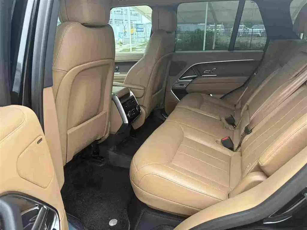 Land Rover Range Rover 2025 3.0 L6 360PS